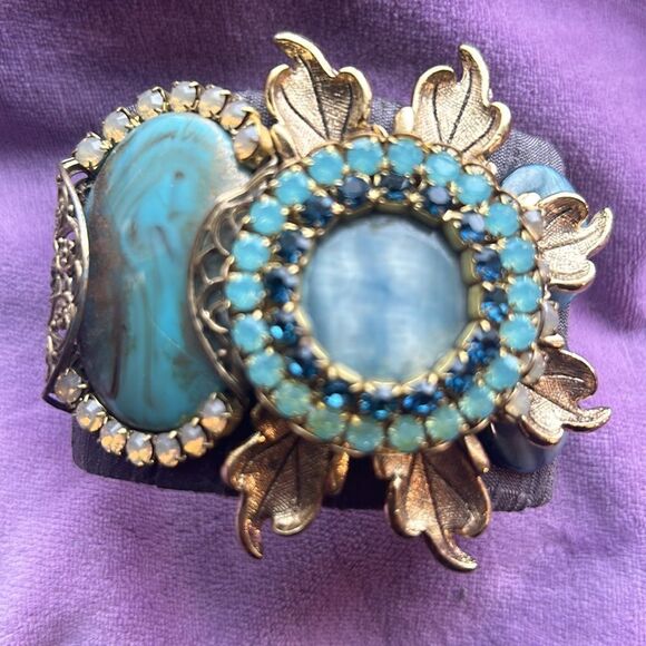 Pretty jewel encrusted cuff with cloth wrapping. - Picture 6 of 7